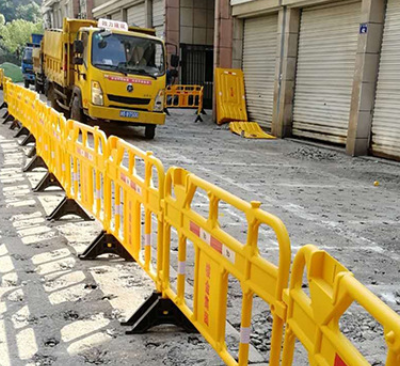 Plastic Barricade - Application Scene
