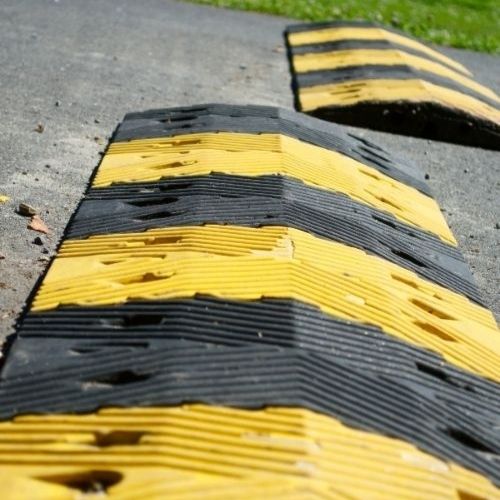 Speed_Bump_Optimize_Speed_Reduction_and_Driving_Comfort