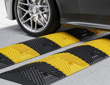 Chevron Pattern Rubber Speed Bump - aplication scene
