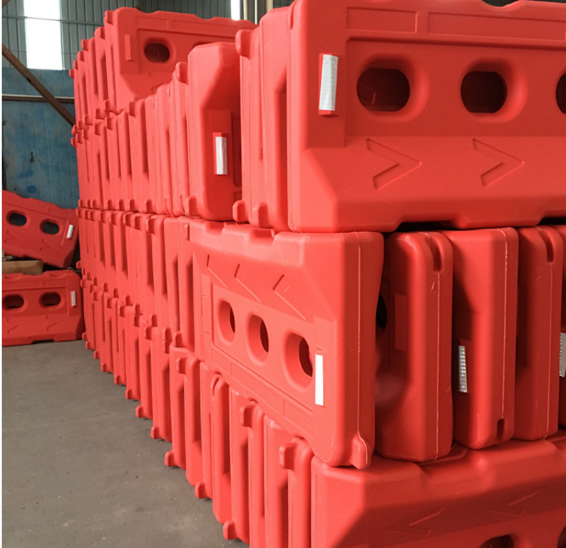 130x70cm Blow Molded Plastic Water Barrier - Product View
